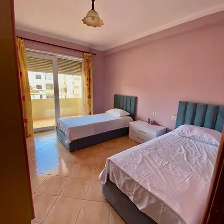Family Friendly 2-bedroom In :)