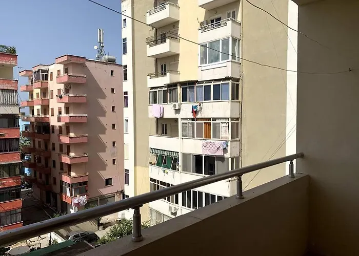 Family Friendly 2-bedroom In :) *