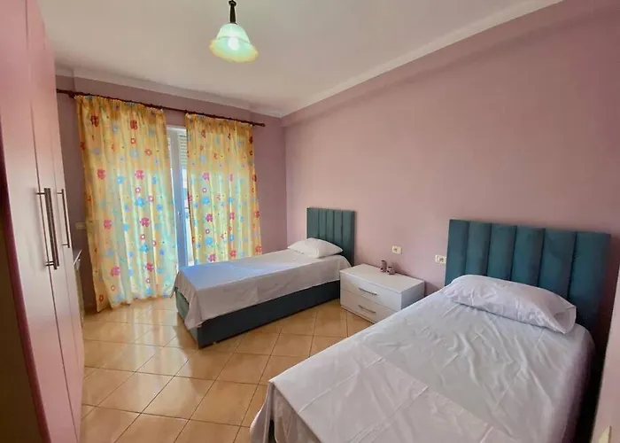 Family Friendly 2-bedroom In :) Appartement Durrës