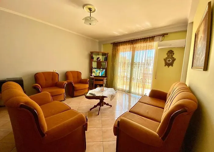 Family Friendly 2-bedroom In :) * Durrës