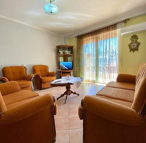 Family Friendly 2-bedroom In :) *