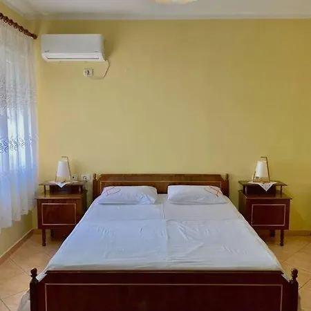 Family Friendly 2-bedroom In :) Durrës