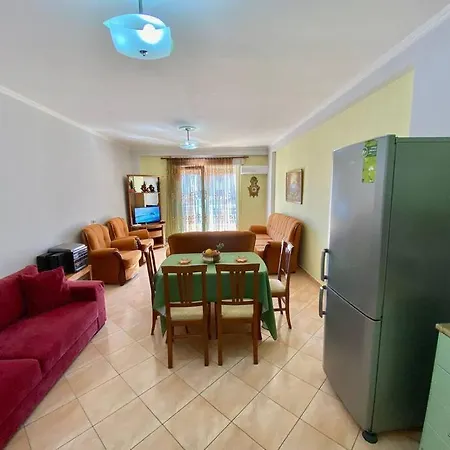 Family Friendly 2-bedroom In :) * Durrës