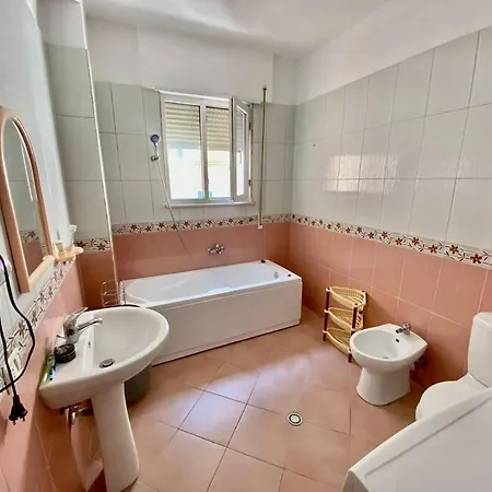 Apartmán Family Friendly 2-bedroom In :) *