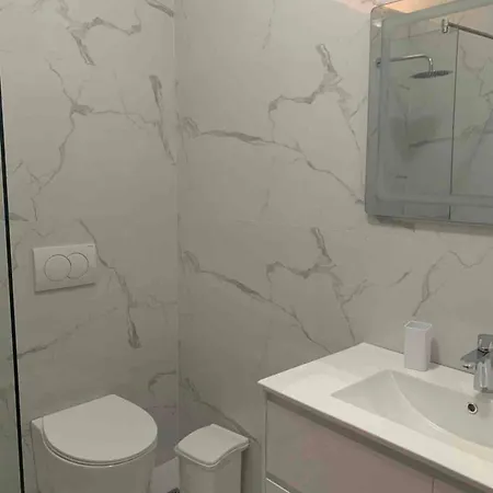 Apartmán Family Friendly 2-bedroom In :) *