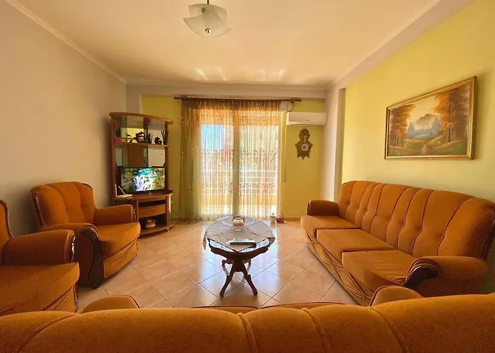 Διαμέρισμα Family Friendly 2-bedroom In :)